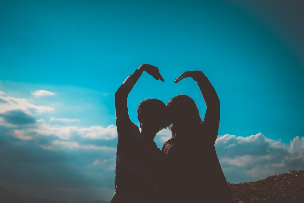 Qu'est-ce qui construit une relation amoureuse